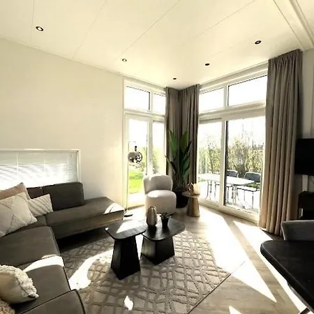 Aan Kagerplassen Oud Ade
