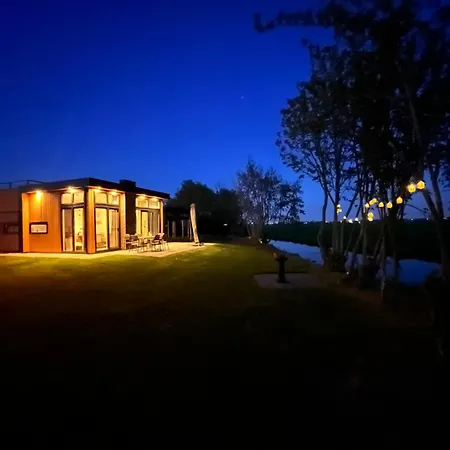 Aan Kagerplassen 펜션 Oud Ade